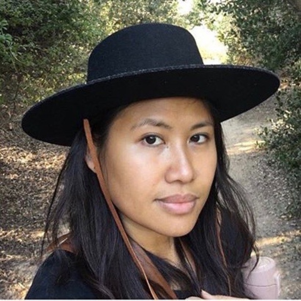 Meet The Posher,  Eloisa